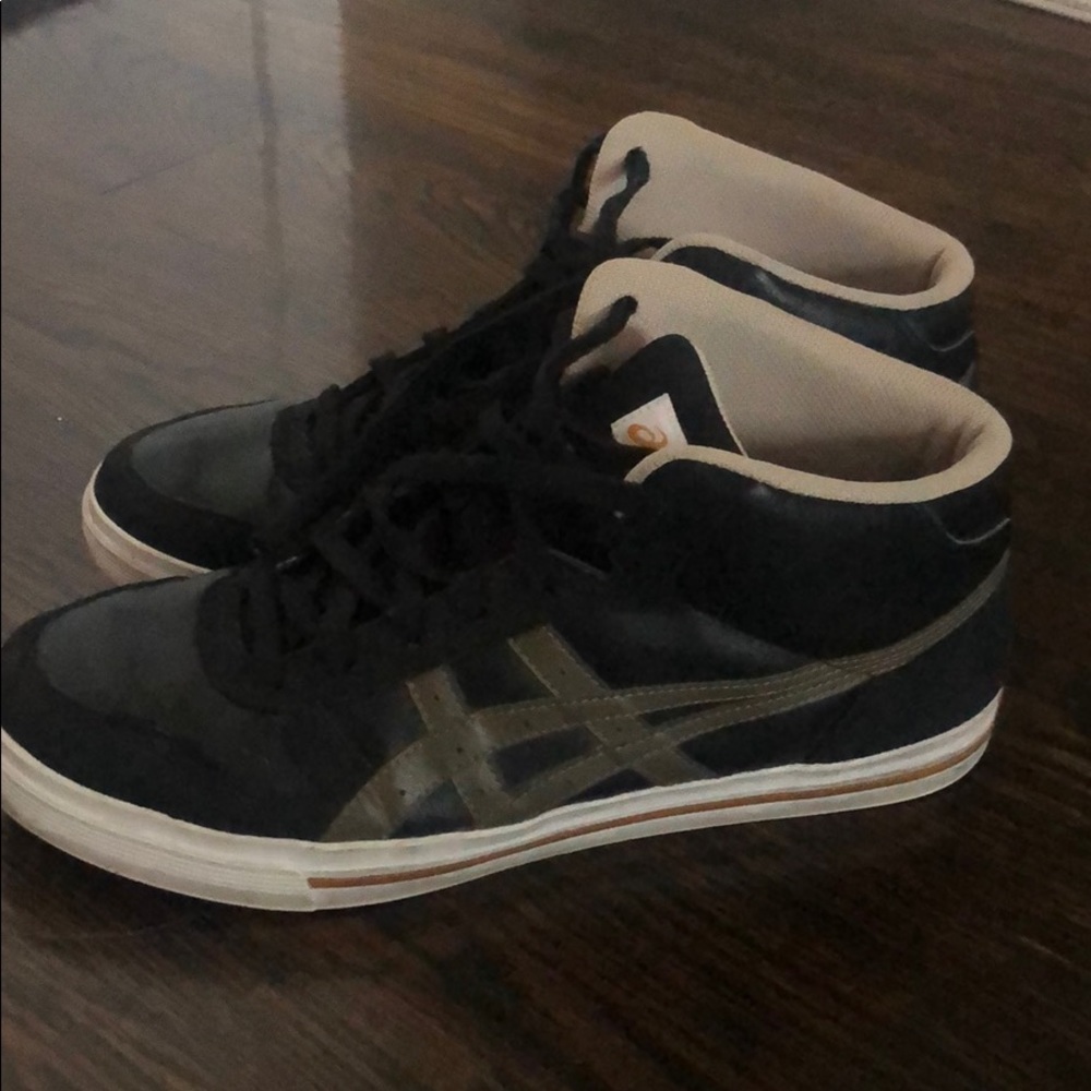 ASIC - Men’s size 10